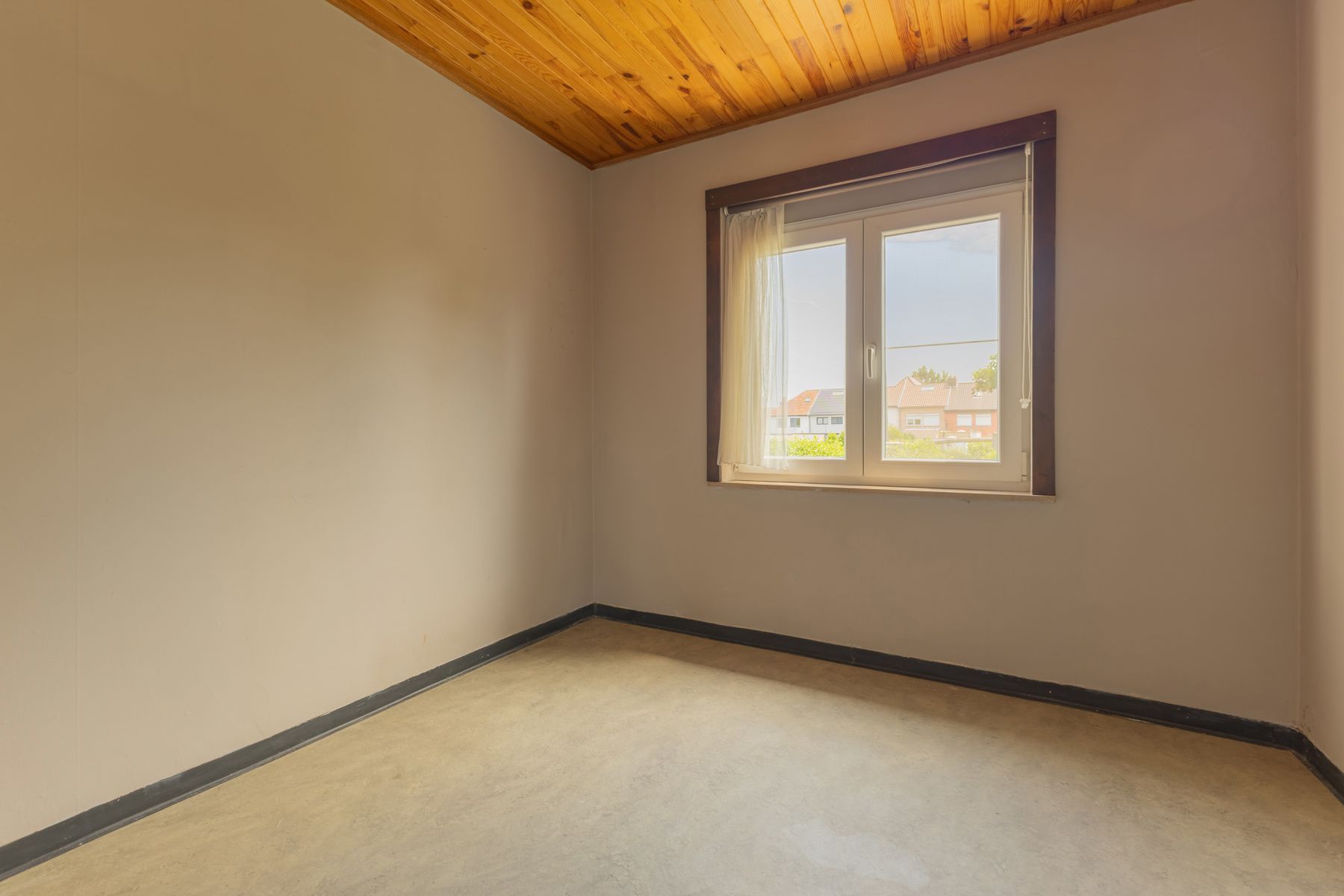 Rustig gelegen woning met 3 slaapkamers en tuin foto 14