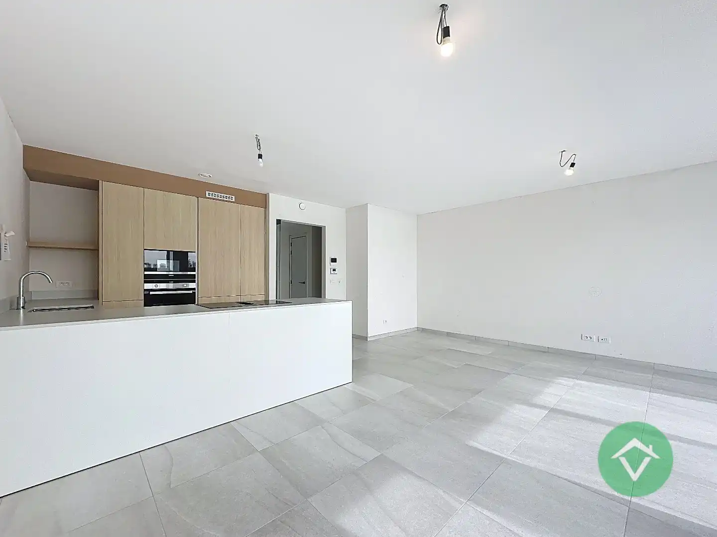 Topper aan de kust: duplex appartement met doorlopend zonneterras foto 8