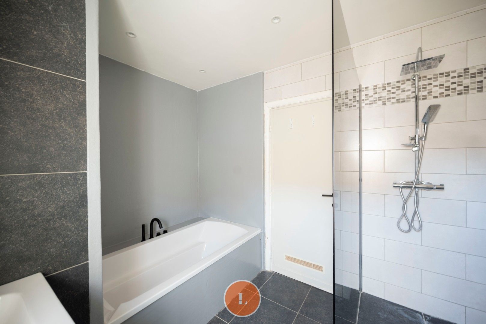 Instapklare woning te koop in Menen foto 11