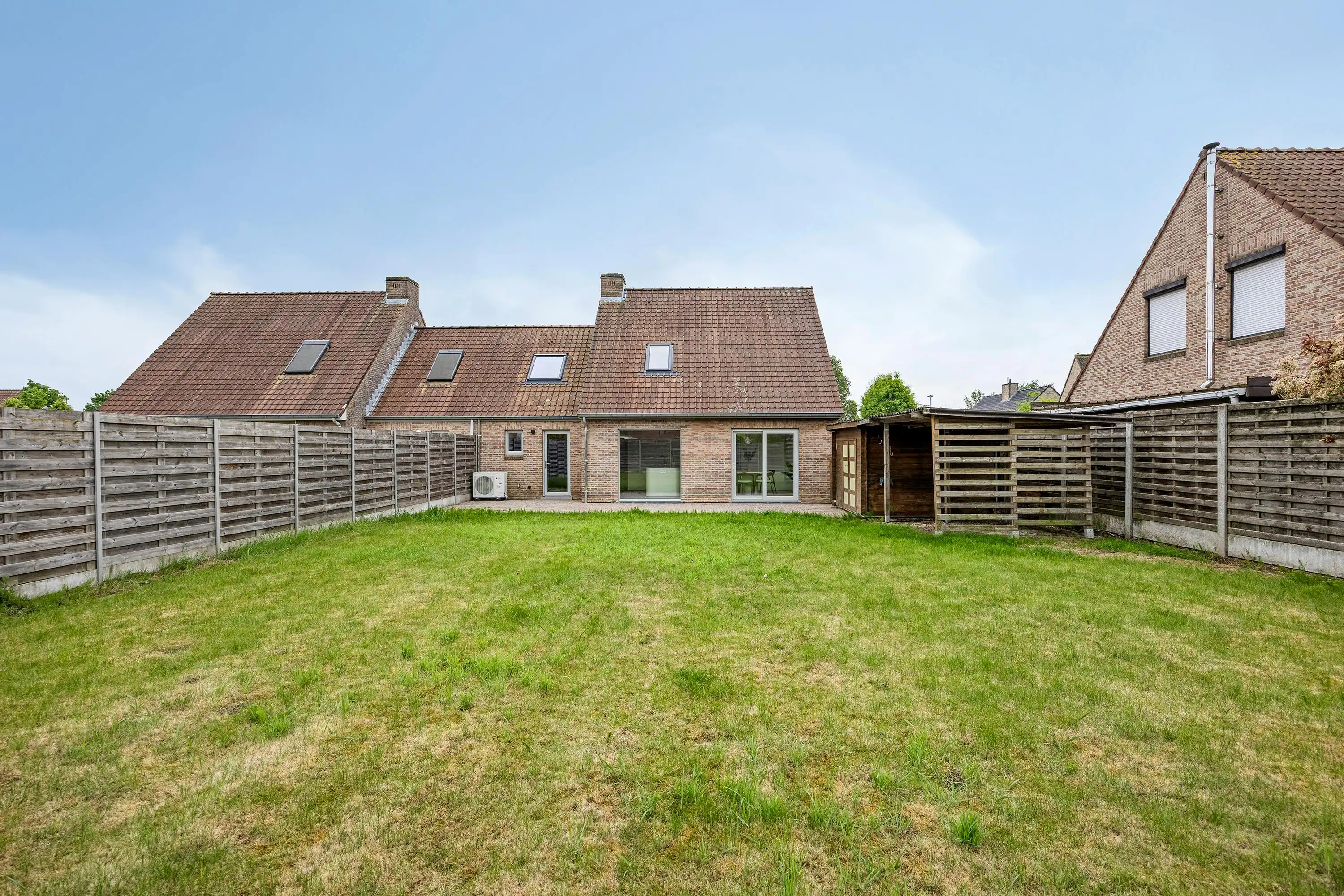 Recent gerenoveerd huis met 3 kamers te koop in Deerlijk foto 14