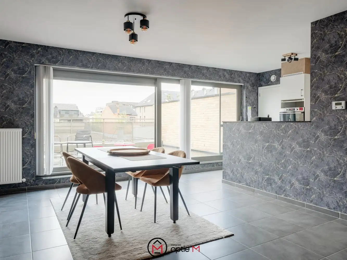 Ruim appartement in Bilzen-Hoeselt met parkeerplaats foto 7