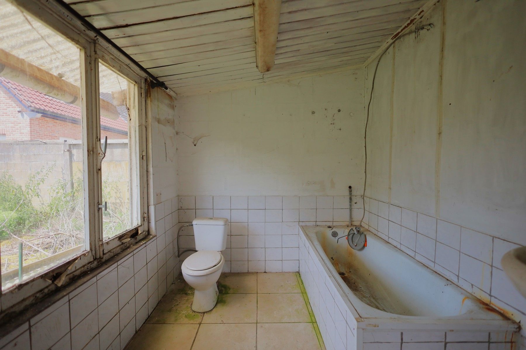 Af te breken woning met mogelijkheden foto 6