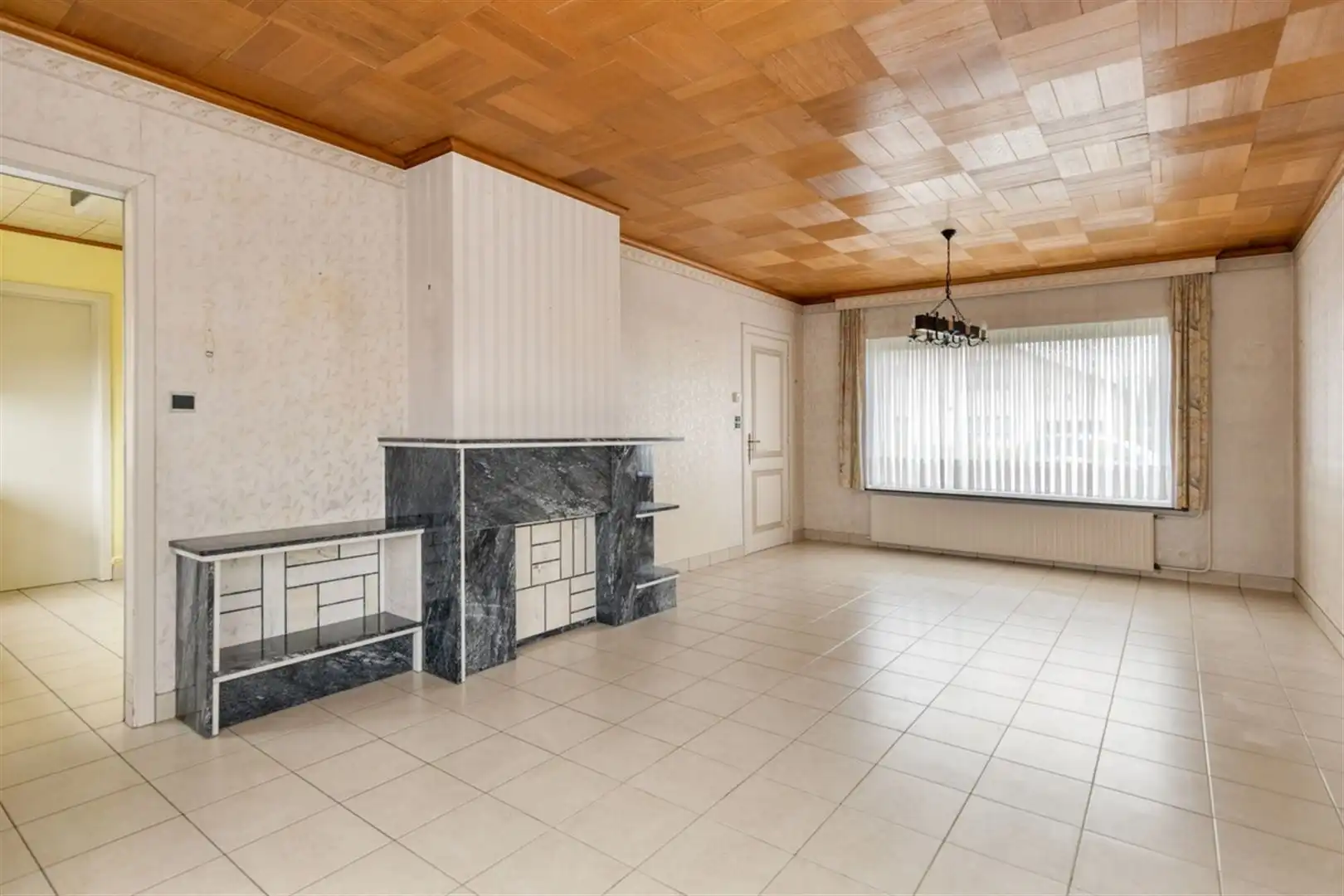 Statige te renoveren woning in deelgemeente Eine foto 5