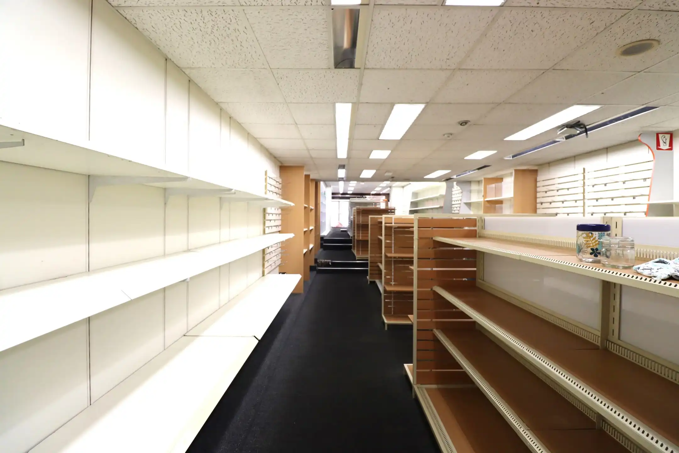 Ruim handelspand 888m² foto 11