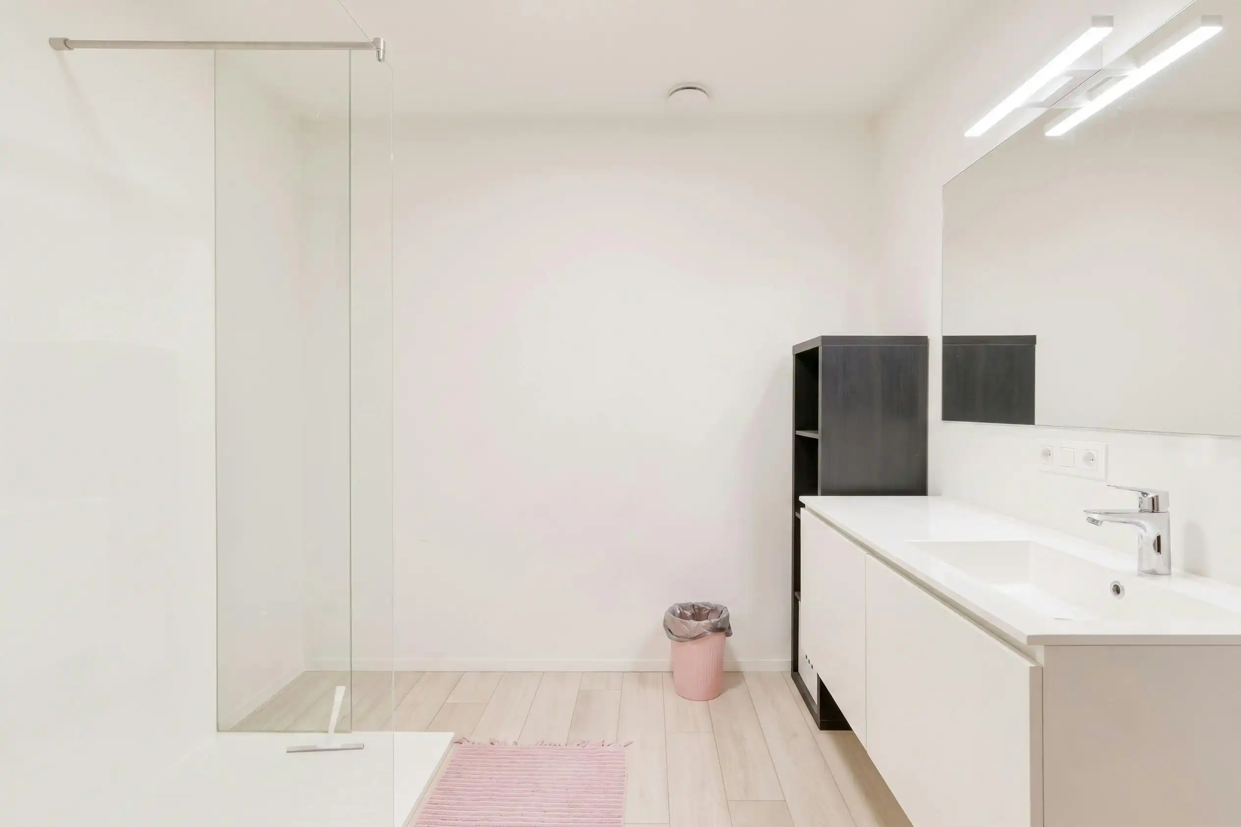 Ruim appartement (142m²) met 3 slaapkamers en terras in Ieper centrum  foto 11