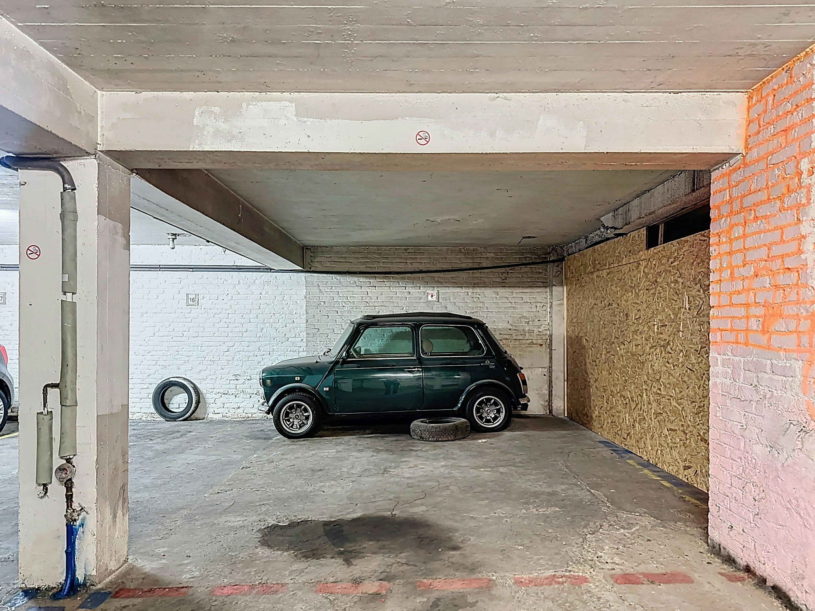Ondergrondse autostaanplaats te koop in Antwerpen foto 9