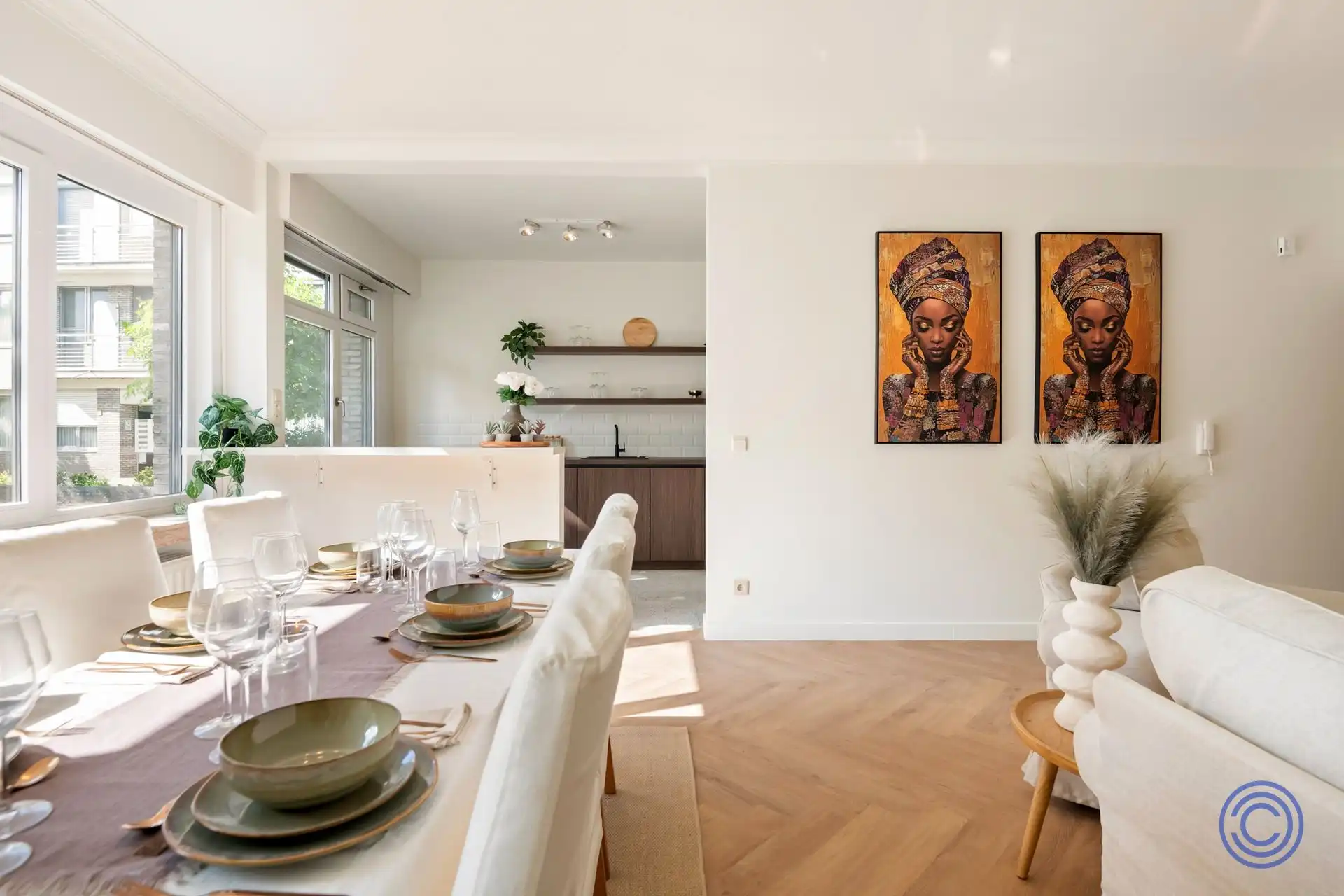 Volledig gerenoveerd 2-slpk appartement met gezellige tuin! foto 11