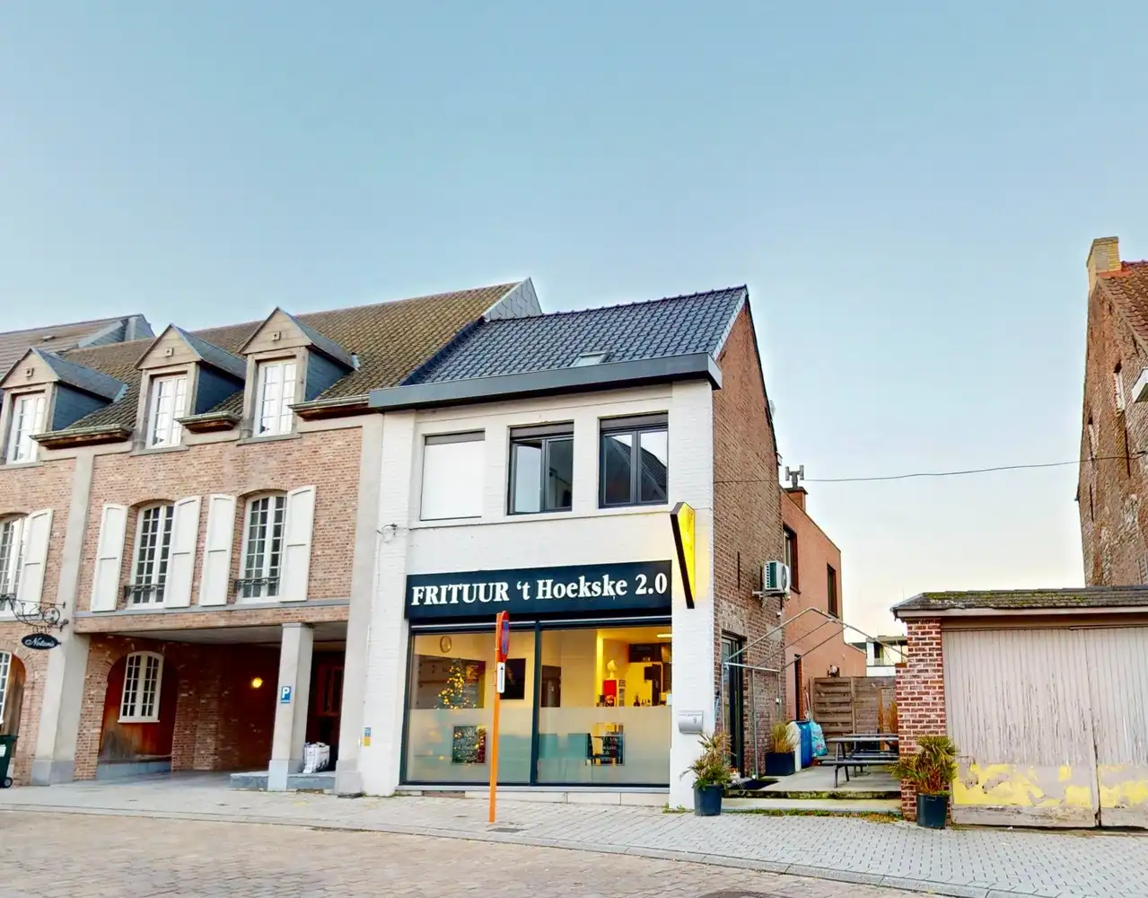 Te koop: Goed draaiende frituur mét gerenoveerde woning in het hart van Zingem foto 2