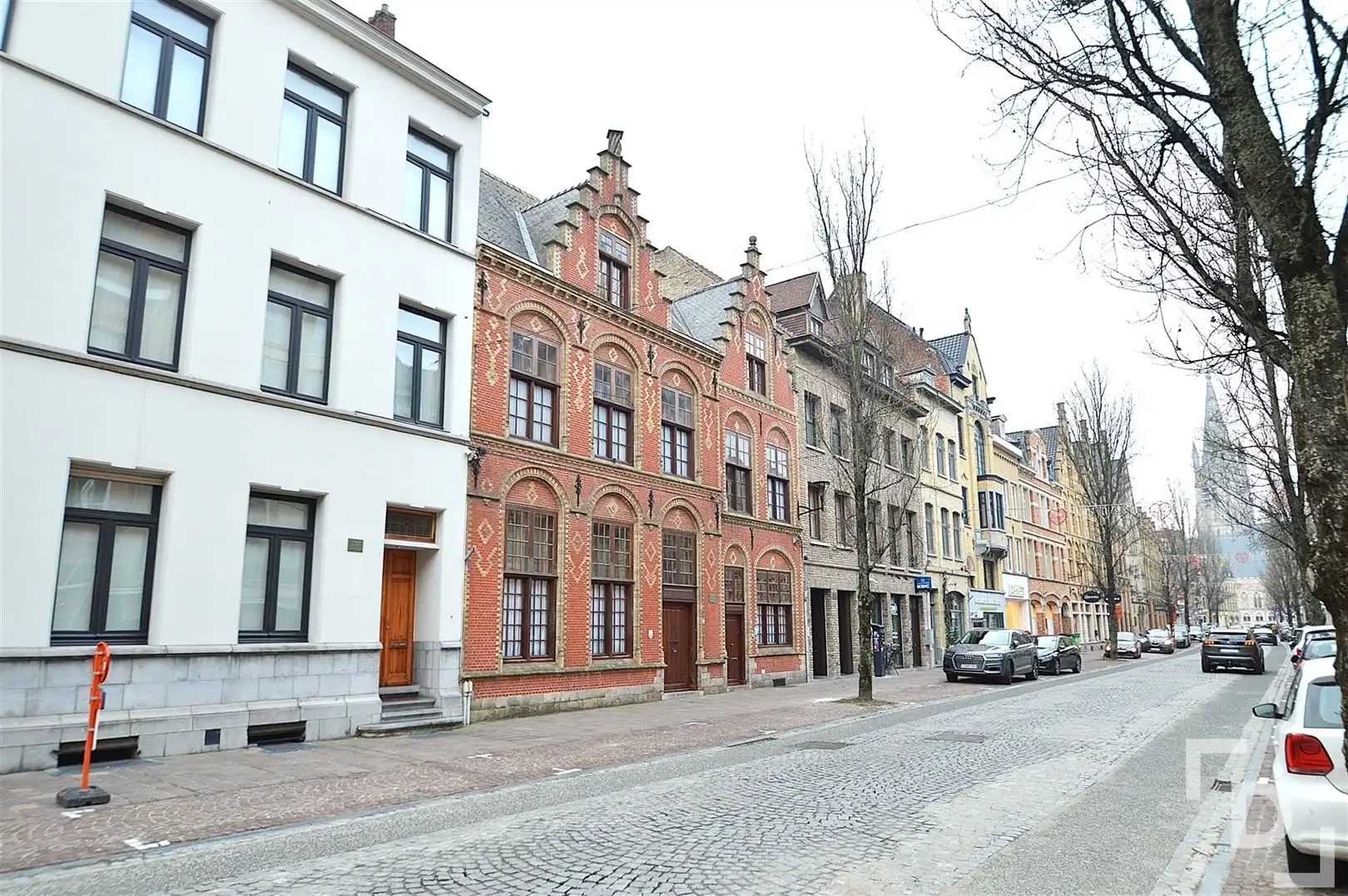 Ruim appartement op toplocatie te huur in Ieper foto 21