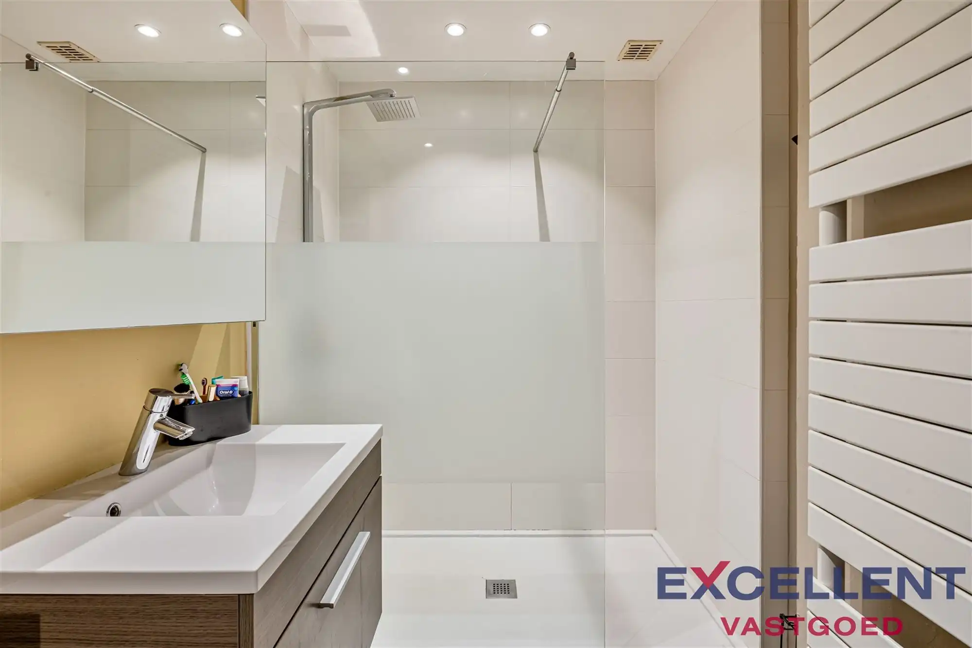 Instapklare woning met stadstuin en parking in Sint-Denijs-Westrem foto 10