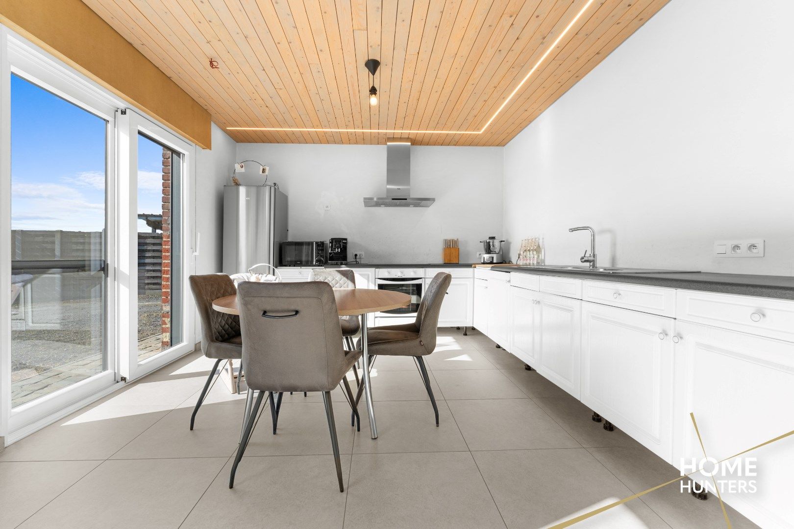 Gerenoveerde ruime woning in Langemark op een riant perceel van 2.694 m² – mét weids uitzicht op de velden foto 12