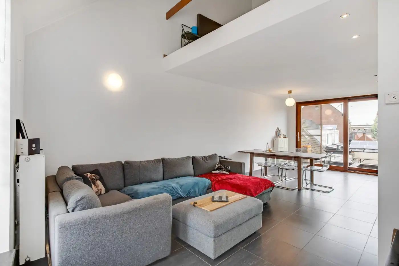 Centraal gelegen handelshuis met woonst foto 20