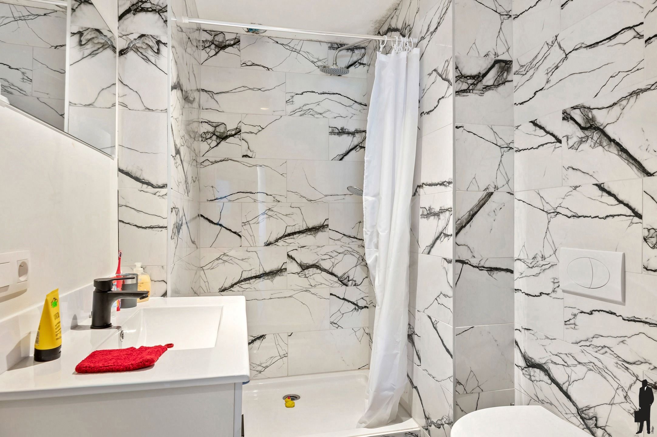 Gerenoveerd opbrengsteigendom: handelsruimte, duplex, studio foto 21