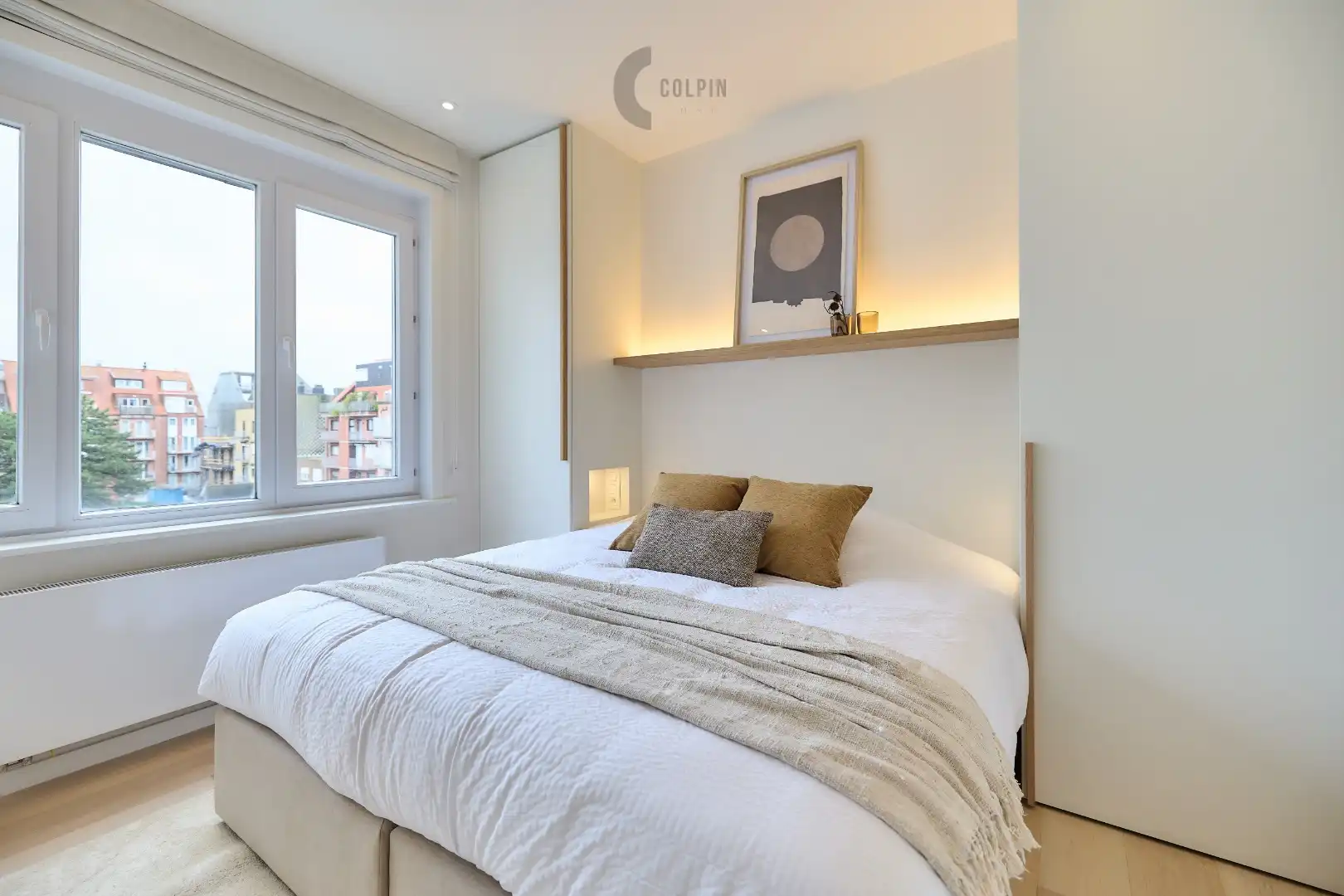 Ruim appartement met 4 slaapkamers en zijdelings zeezicht foto 14