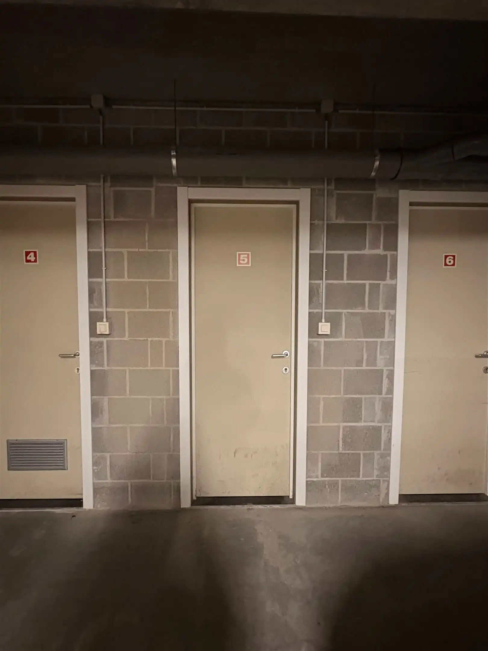 Prachtig Recent Appartement op Ideale Locatie in Sint-Gillis foto 12