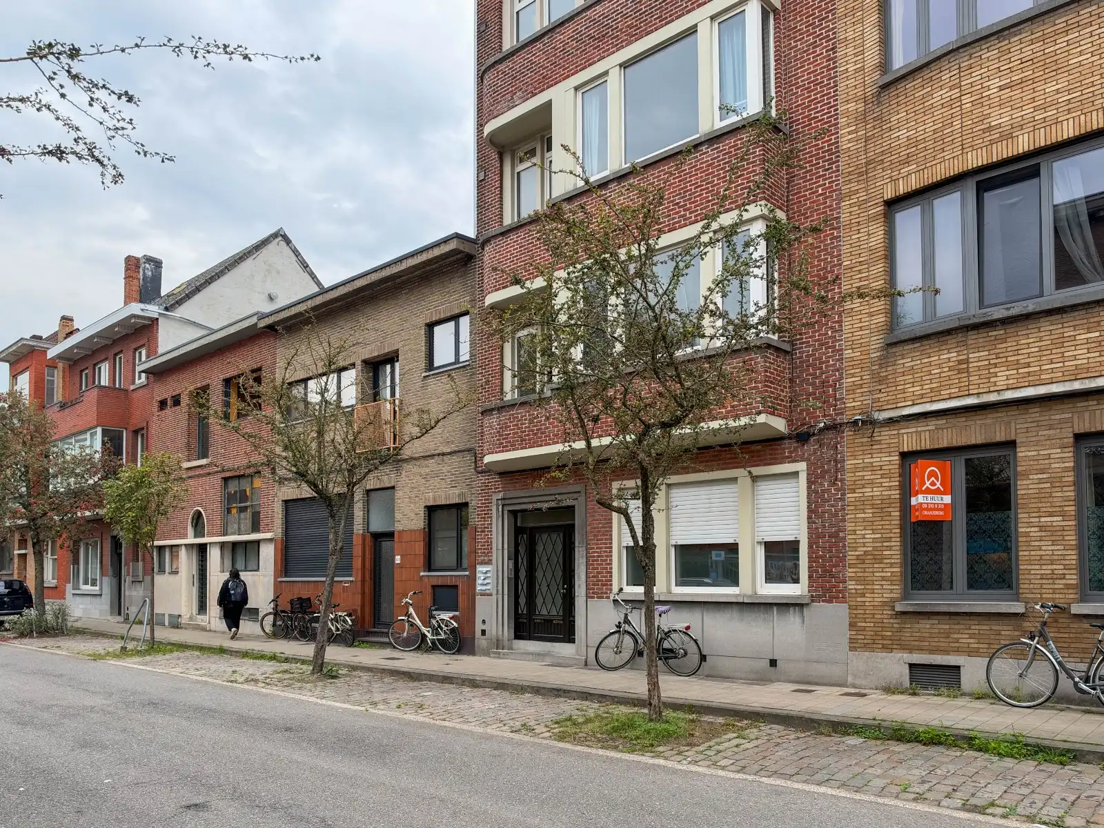 2 slaapkamer appartement (gelijkvloers) met grote tuin en grote garage vlakbij Sint-Pietersstation foto 29