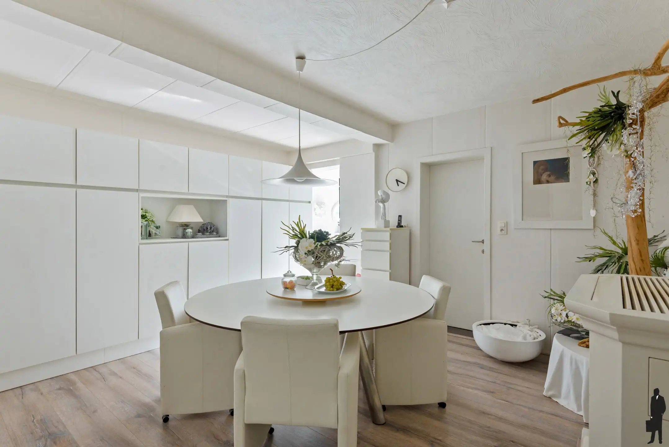 Ruim handelshuis met grote tuin in hartje Wilrijk&nbsp; foto 8