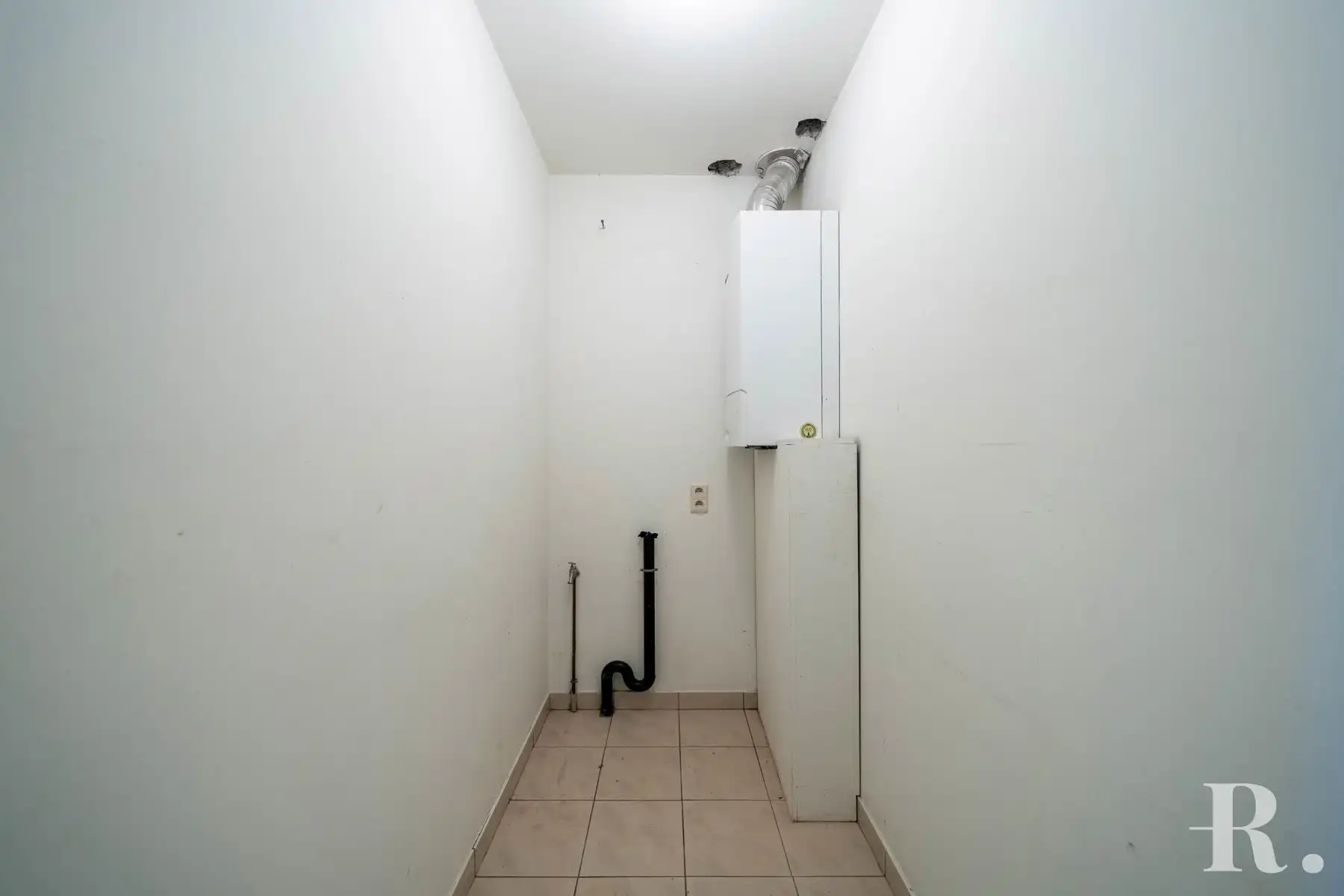 Ruim duplex dakappartement op goede locatie foto 8