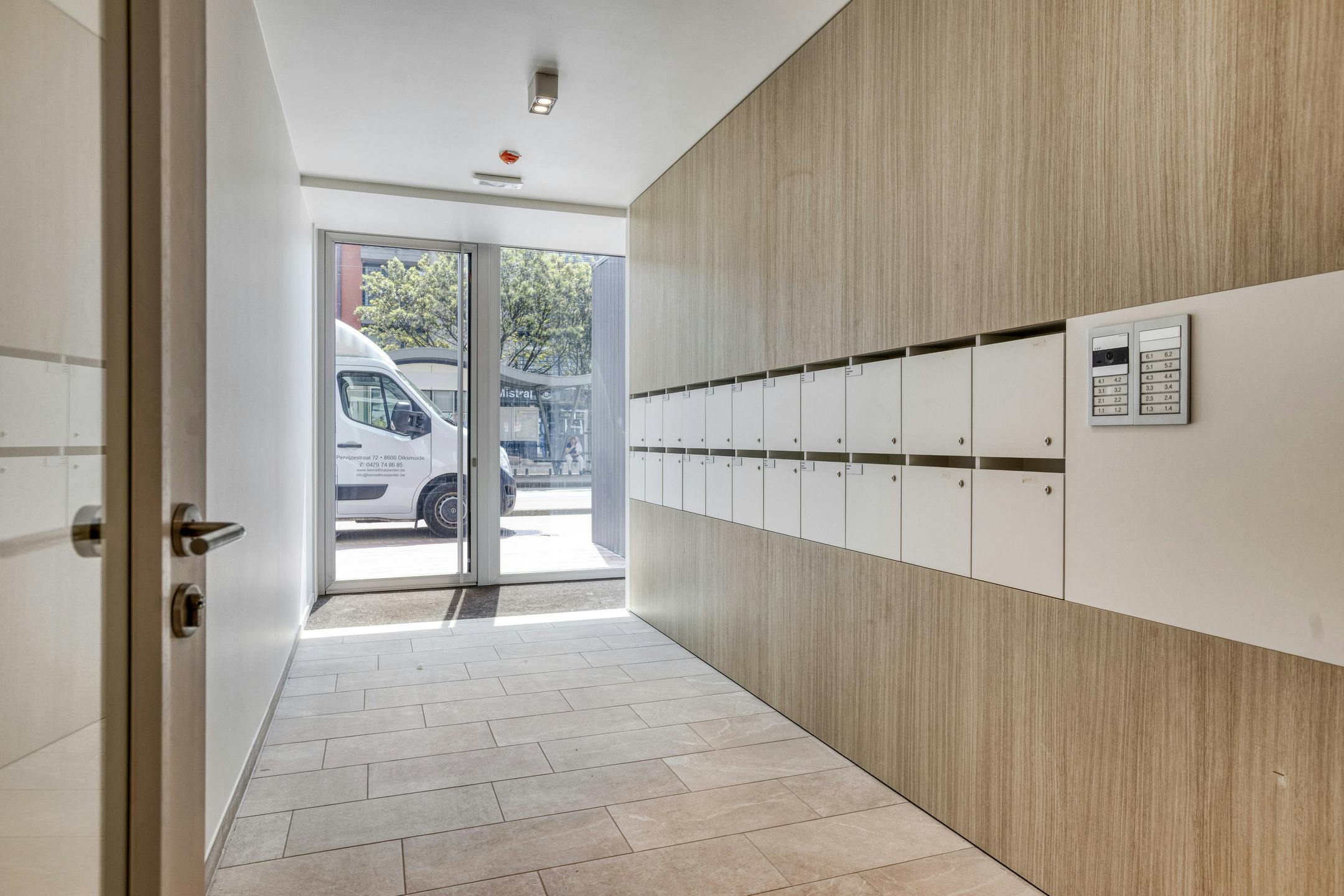 Ruim nieuwbouw appartement (147m²) met 3 slaapkamers foto 21