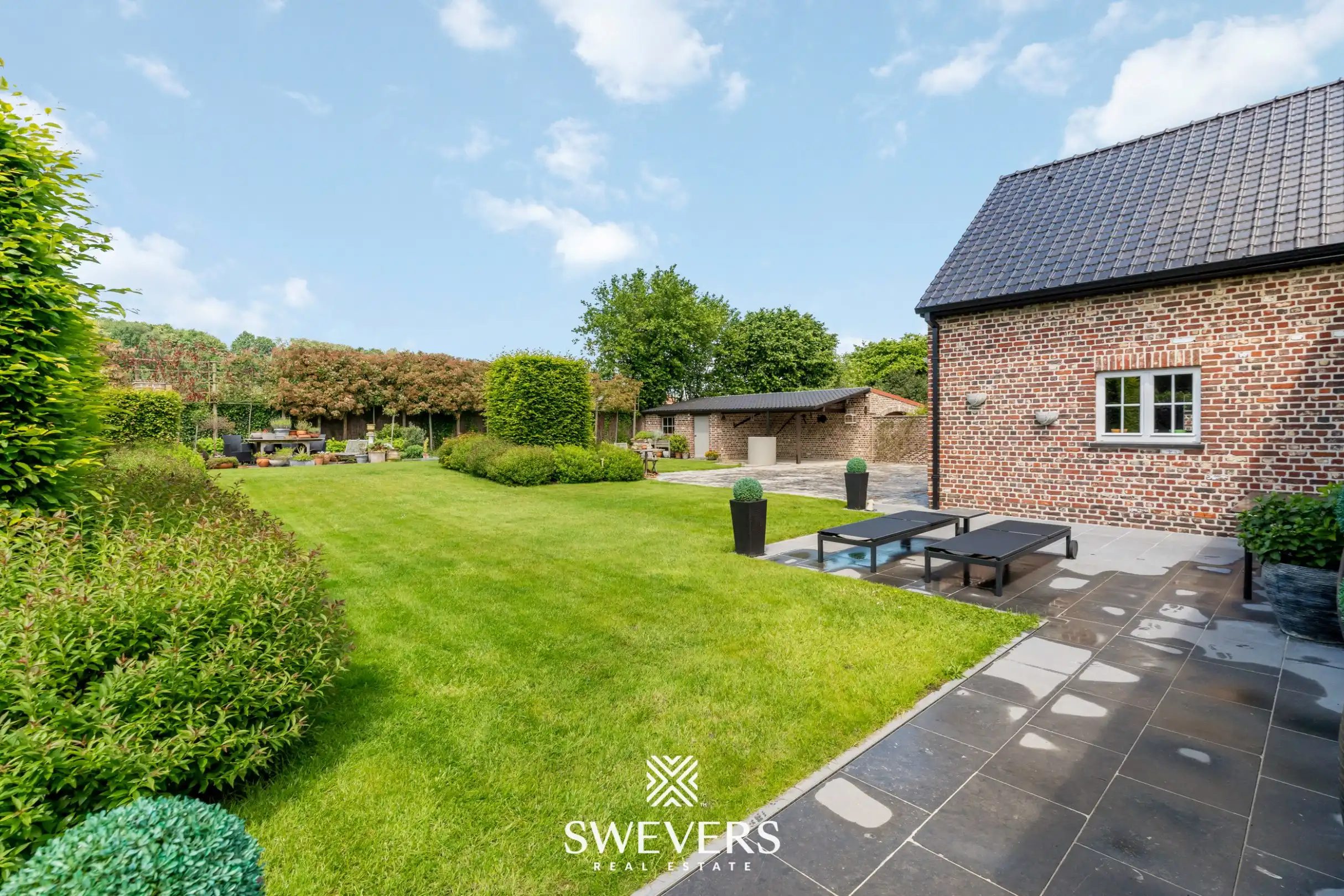 Ruime villa met 4 slaapkamers en prachtige tuin op 10a 49ca foto 31