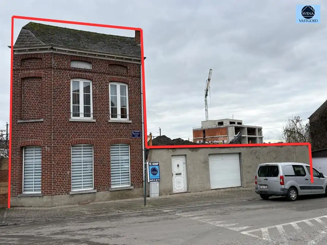 Hoofdfoto van de publicatie: ZEER GOED GELEGEN WONING NABIJ CENTRUM