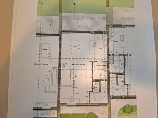Rijwoning met tuin met uitweg foto 5