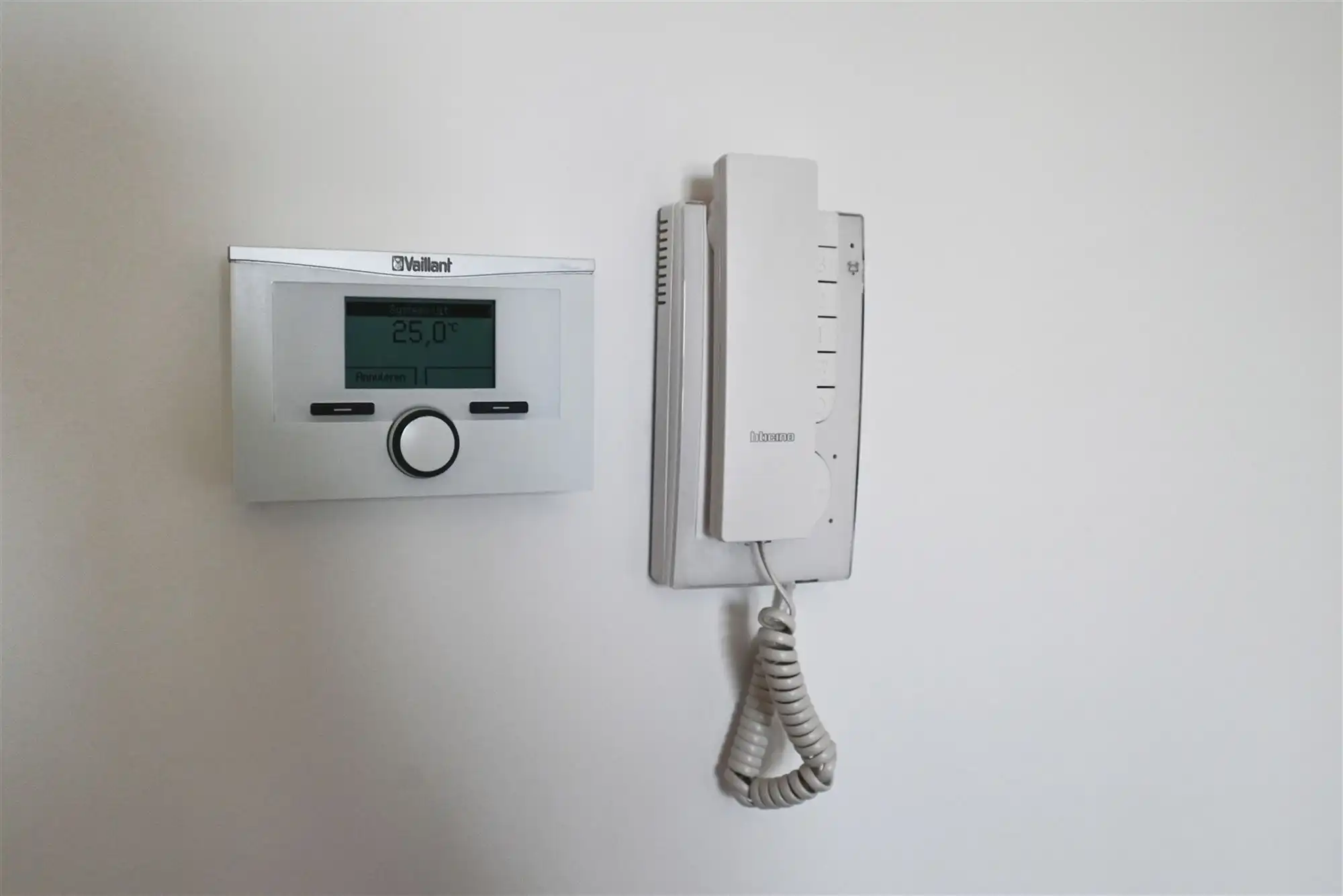 Modern en lichtrijk 1-slaapkamer appartement in Mortsel foto 16