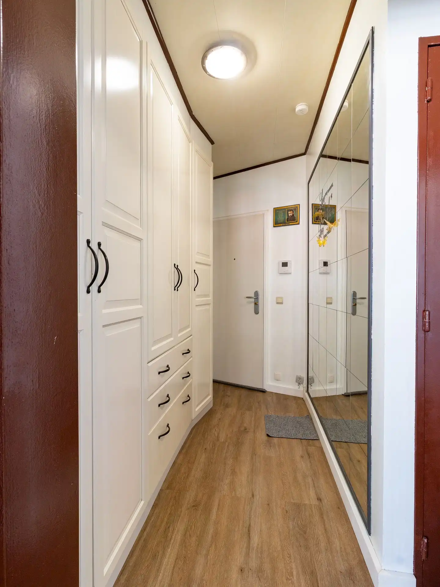 Ruim appartement met twee slaapkamers en terras foto 8