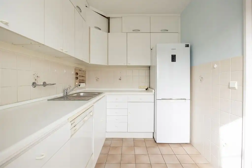 Op te frissen app met 3 slaapkamers, zonnig terras en garagebox foto 5