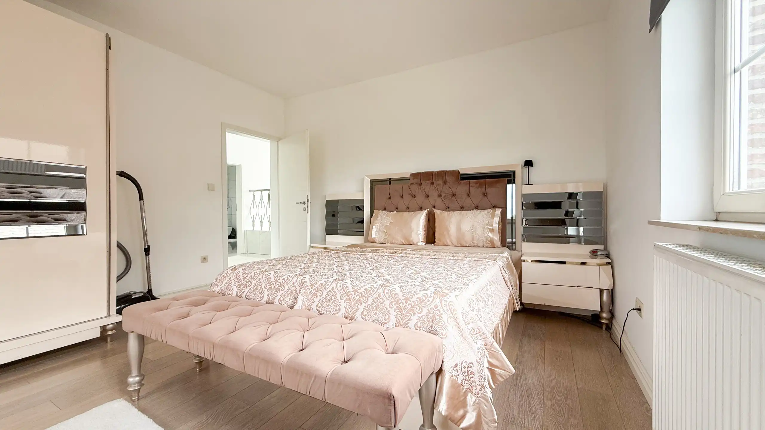 Exclusieve villa met luxueuze leefruimte en 7slpk + veranda! foto 32