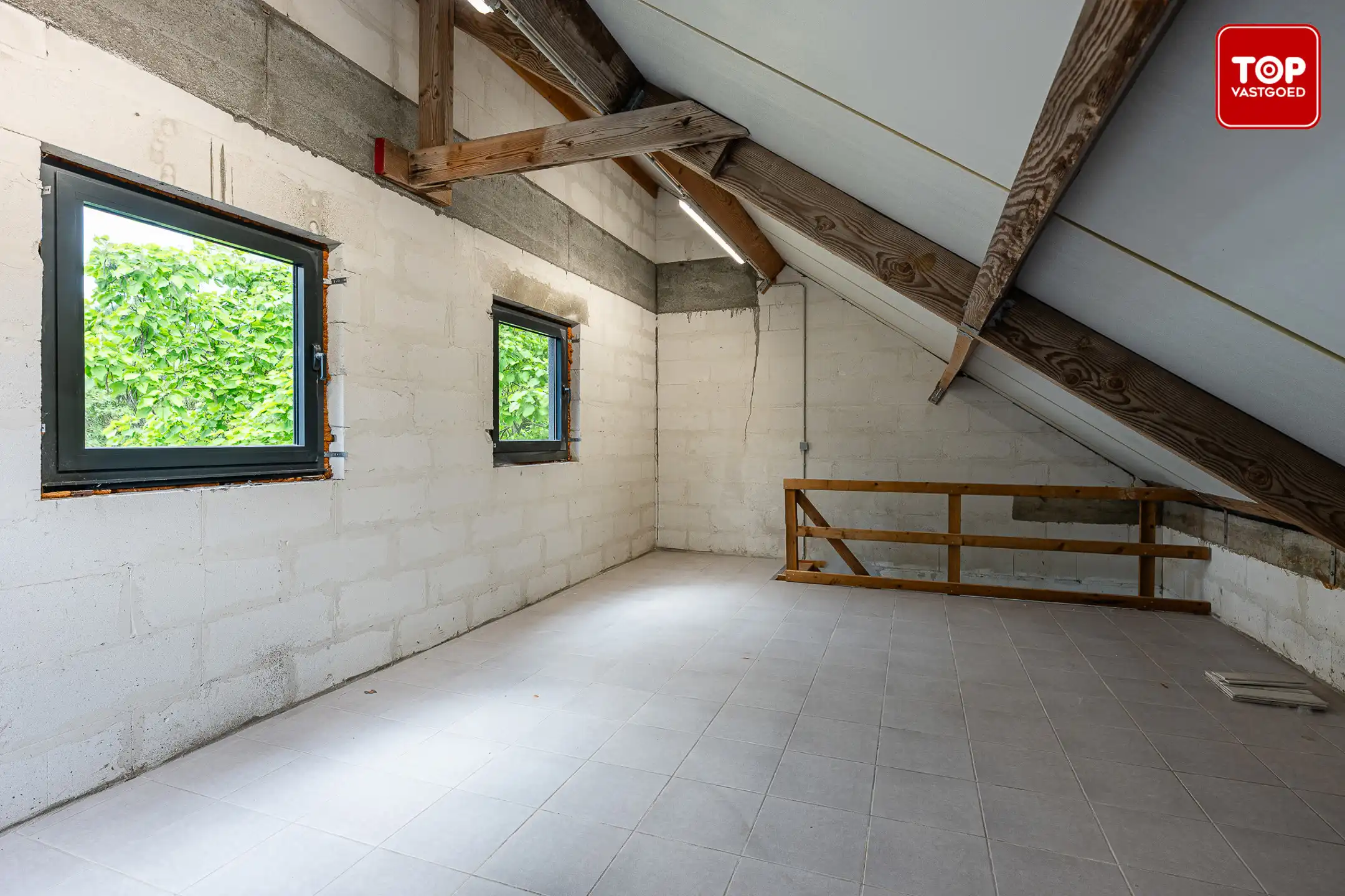 Gerenoveerde gezinswoning met garage en ruime tuin  foto 29