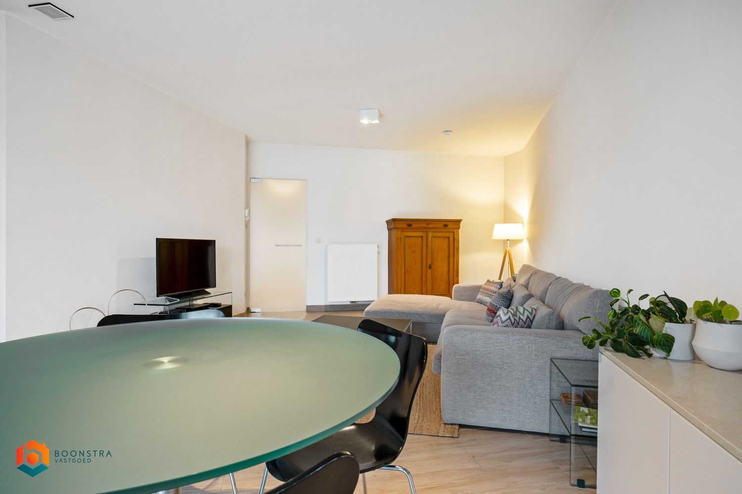 Appartement met 2 slpkrs en tuin op uitstekende locatie foto 6