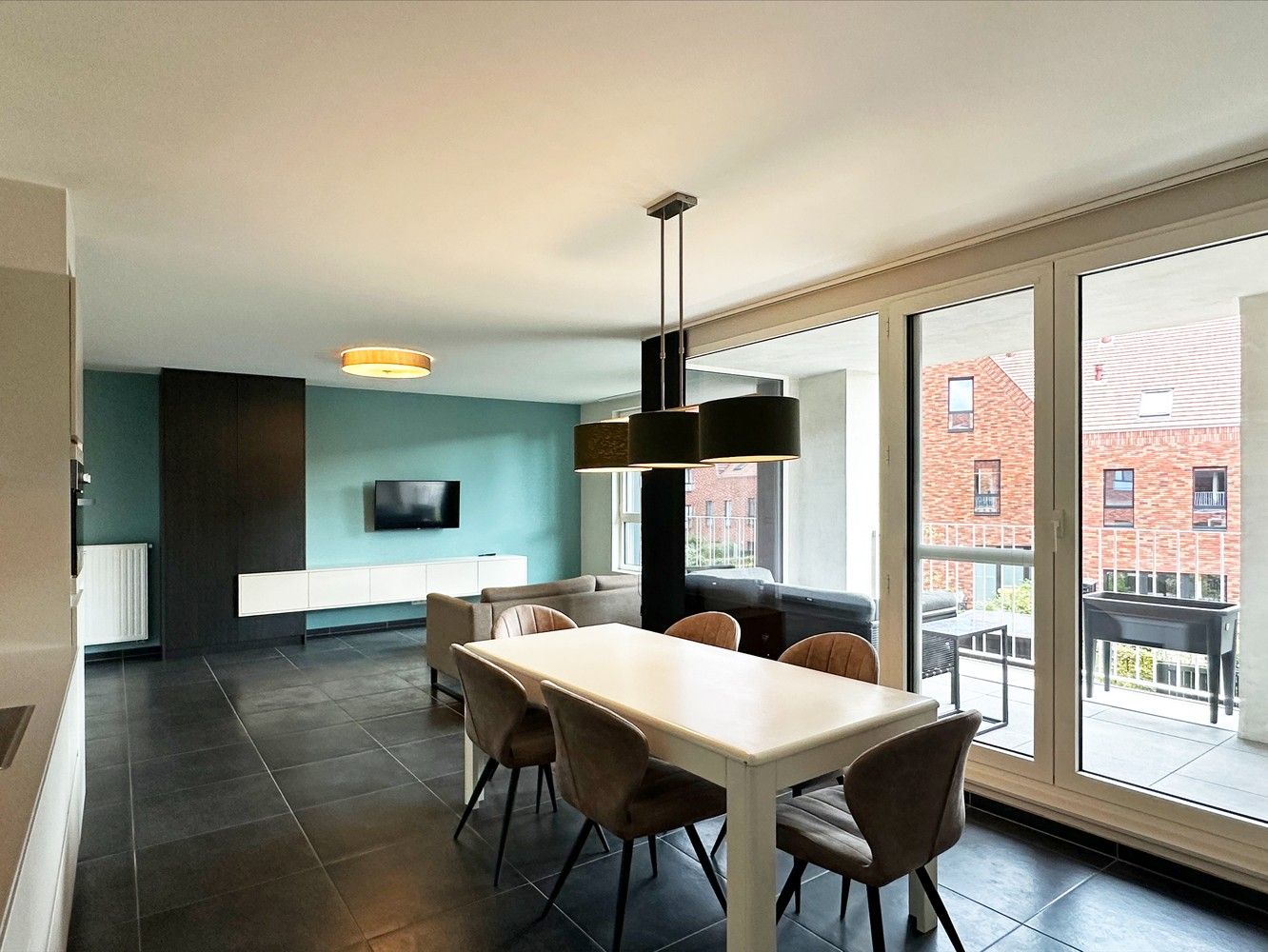 Modern appartement met 2 slaapkamers, aangenaam terras & autostaanplaats in Lier! foto {{pictureIndex}}