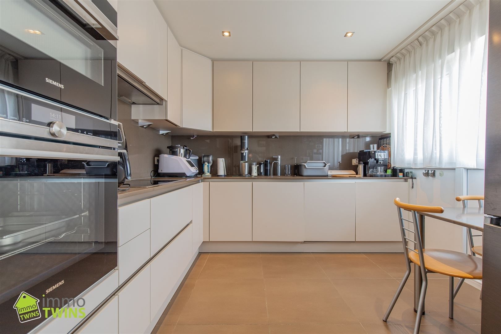 Instapklaar appartement met 3 slaapkamers, 2 terrassen te Baasrode foto 5