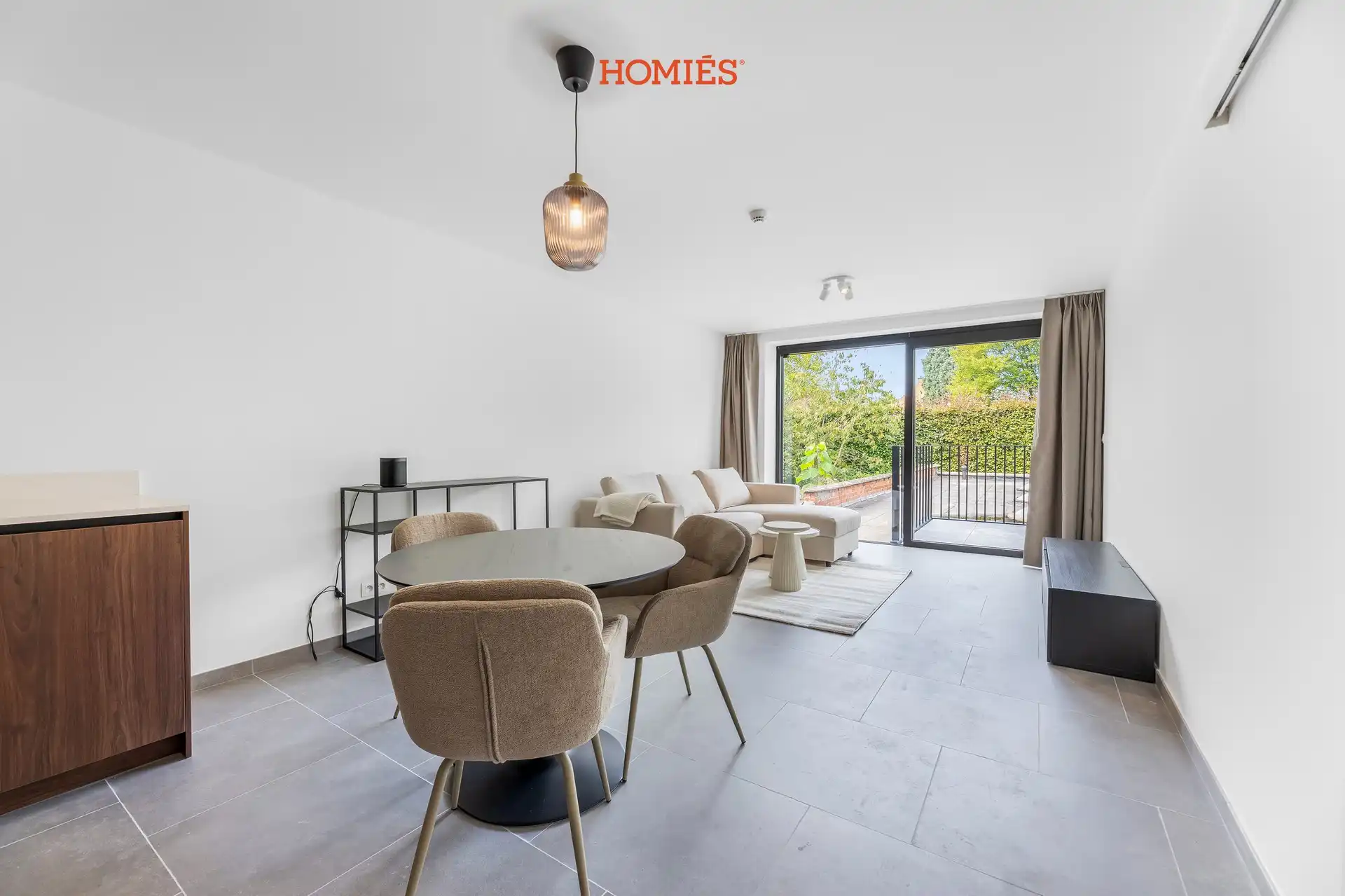 gemeubeld één-slaapkamer appartement met terras foto {{pictureIndex}}