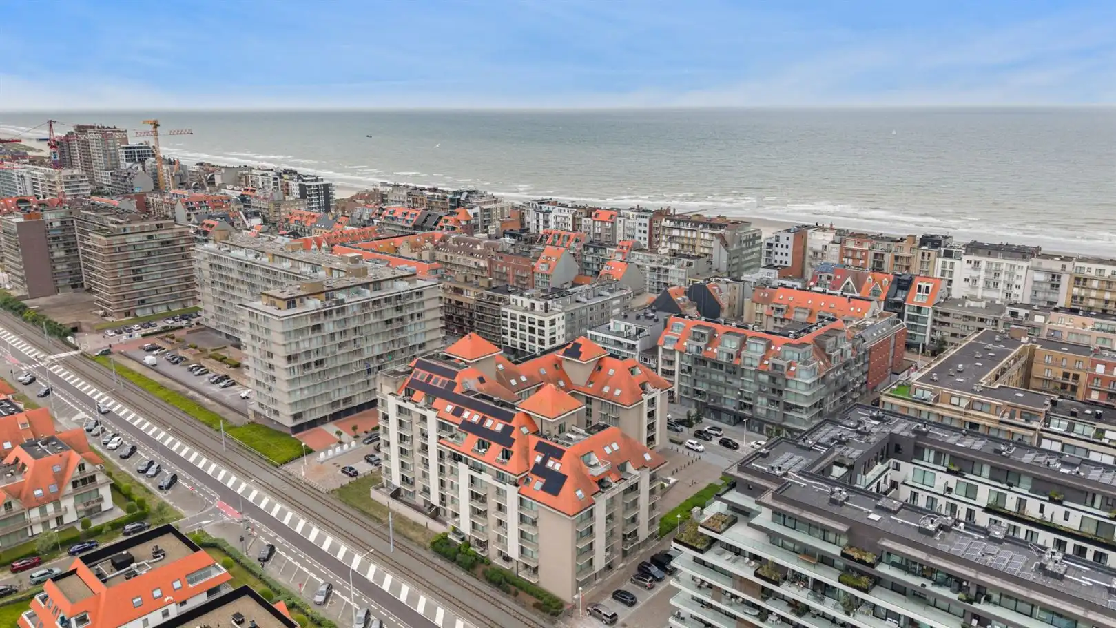 Bjzonder mooi afgewerkt appartement in topgebeouw foto 20