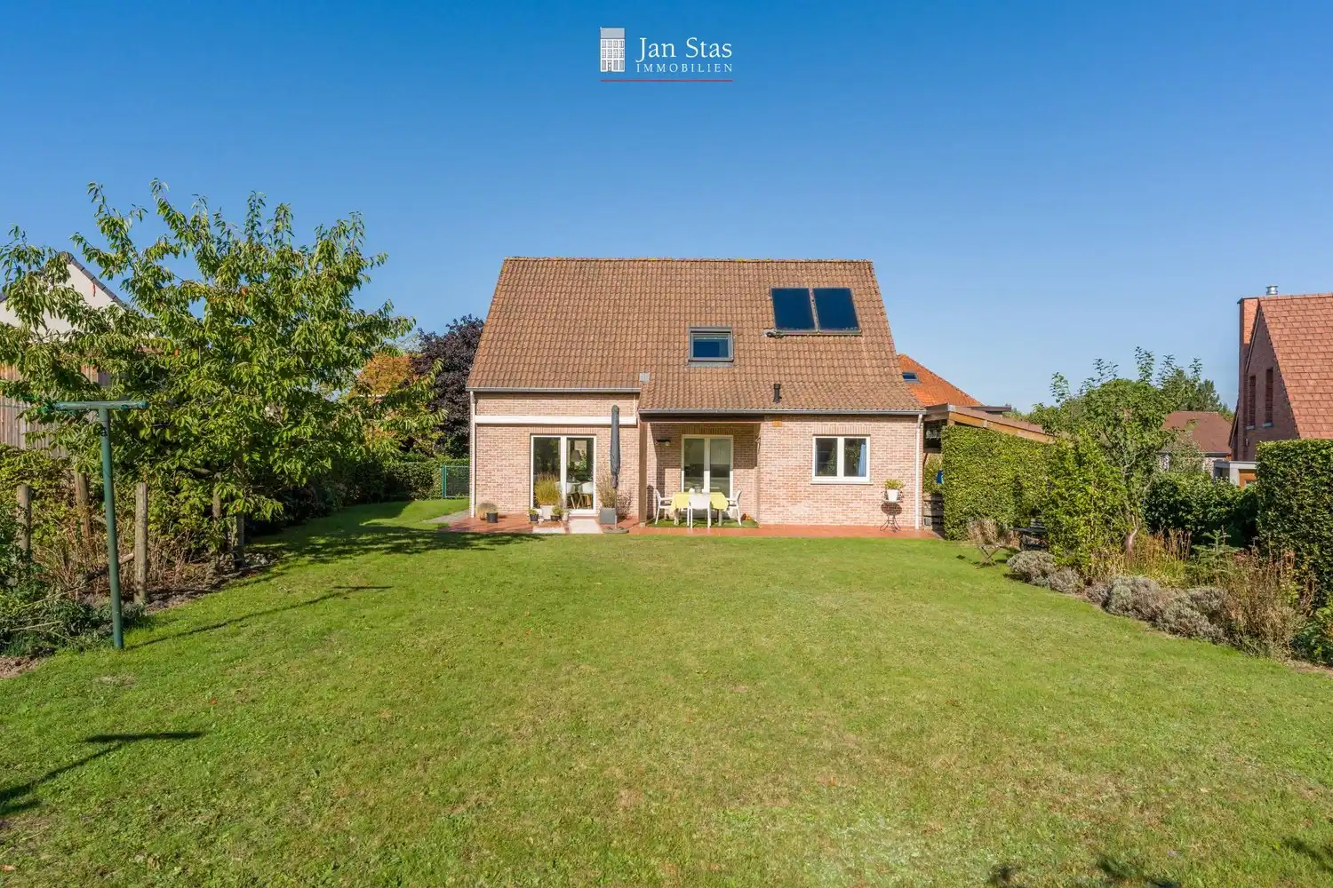 Rustig gelegen en vrijstaande woning met 3 ruime slaapkamers, een oprit met een garage en een mooie tuin in het groene Oud-Heverlee! foto 11