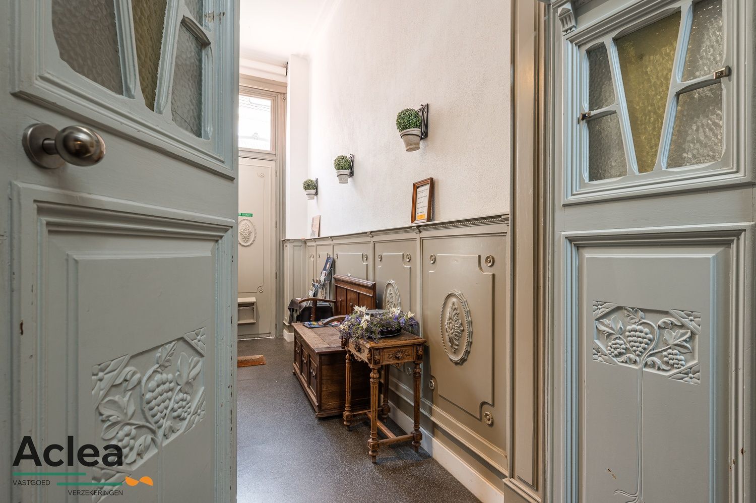 Karaktervolle burgerwoning in eclectische stijl in centrum Eeklo foto 11