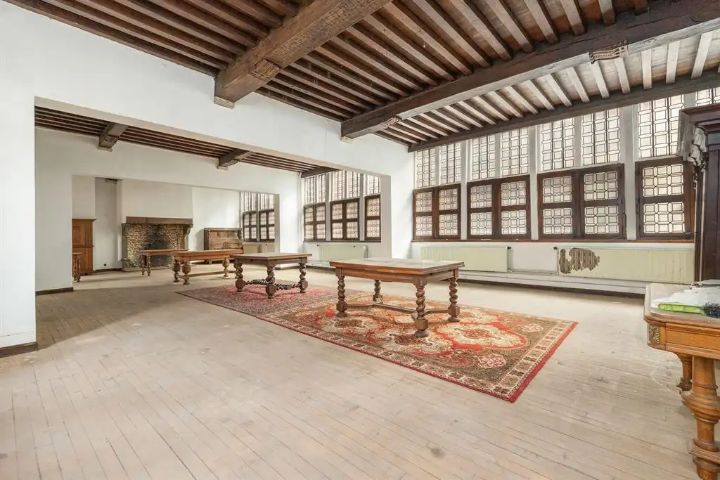  Uniek, karaktervol 16e eeuws gebouw in hartje centrum foto 17