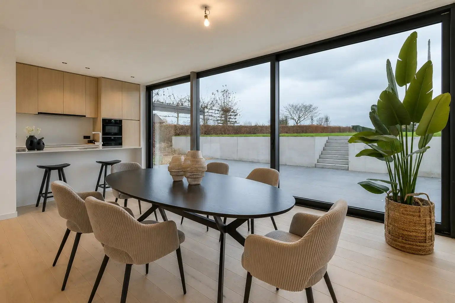 Ruime afgewerkte nieuwbouwwoning met landelijk zicht! foto 4