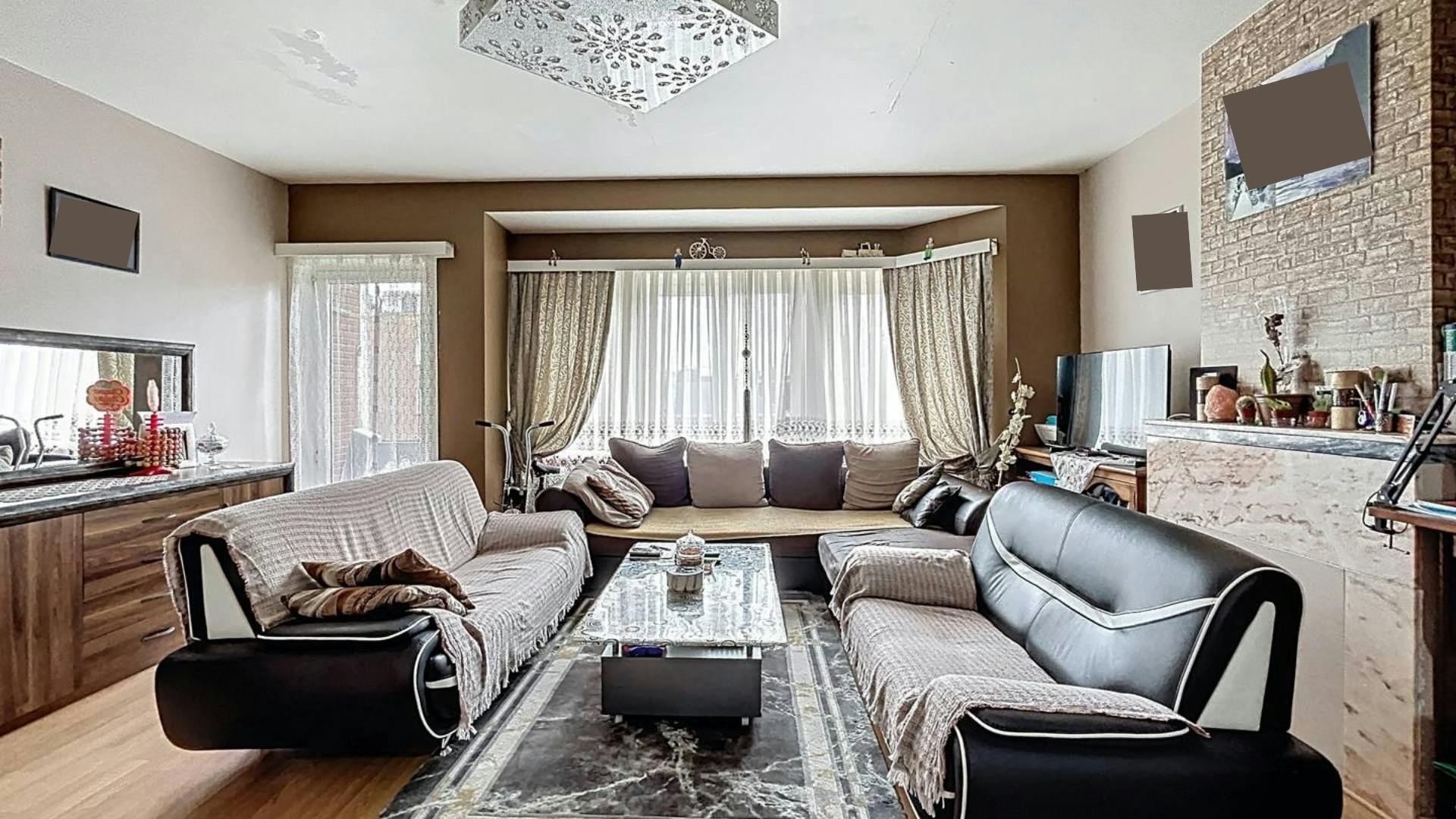 Appartement met 2 slaapkamers te koop in Laken foto 4