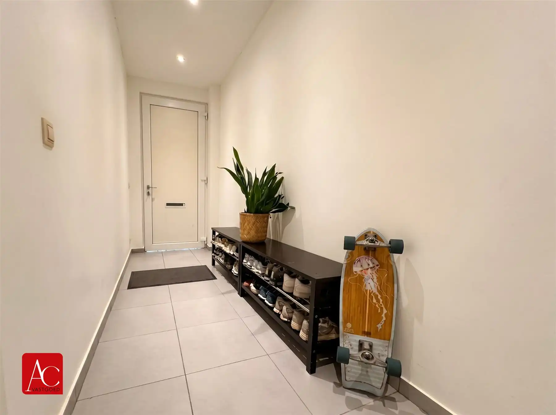 Instapklare woning met 5 slaapkamers en tuin foto 2