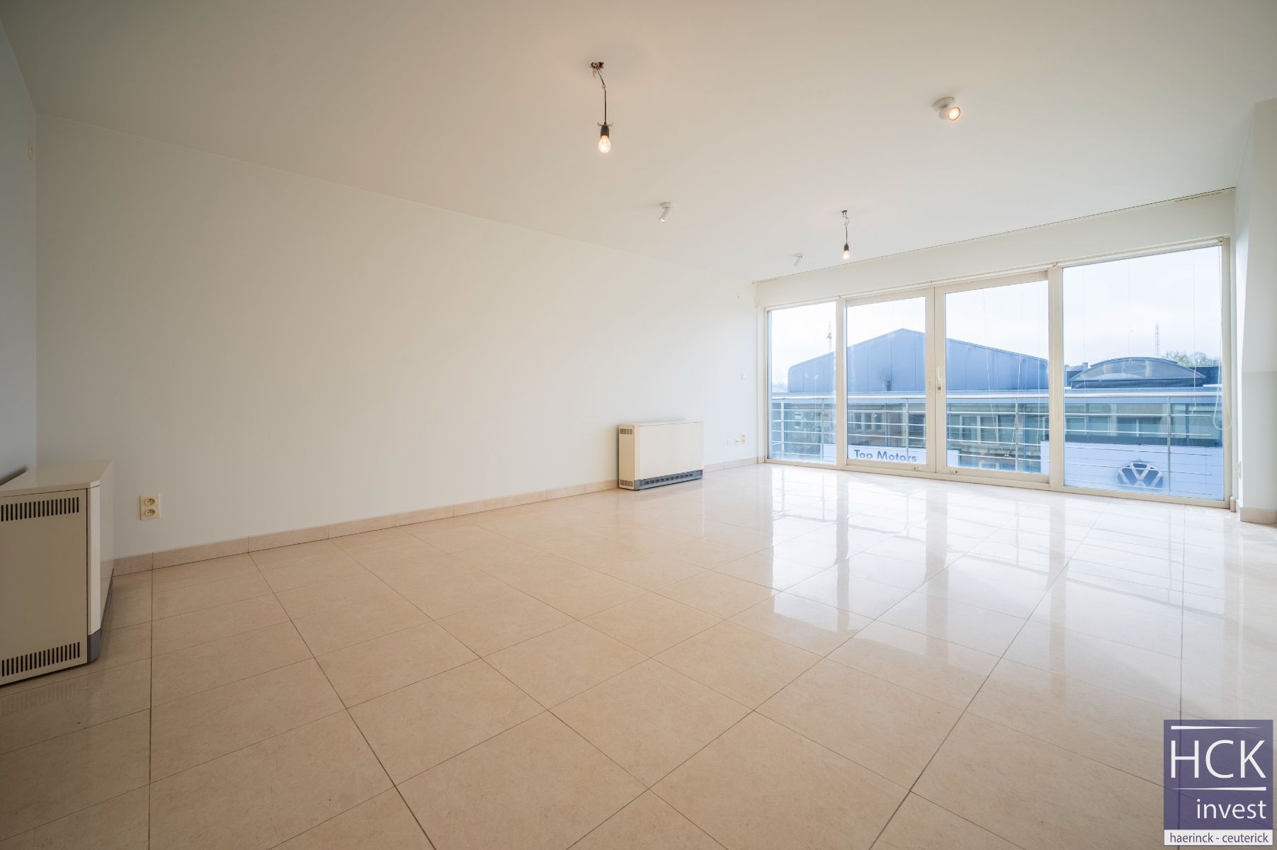 KRUISHOUTEM - Ruim duplex appartement + staanplaats op topligging! foto 5