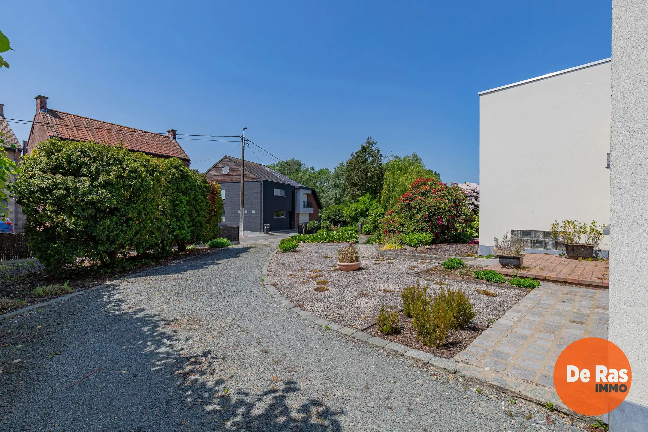 HILLEGEM -Architectenwoning met 3 slp/garage en weide op 48a foto 8
