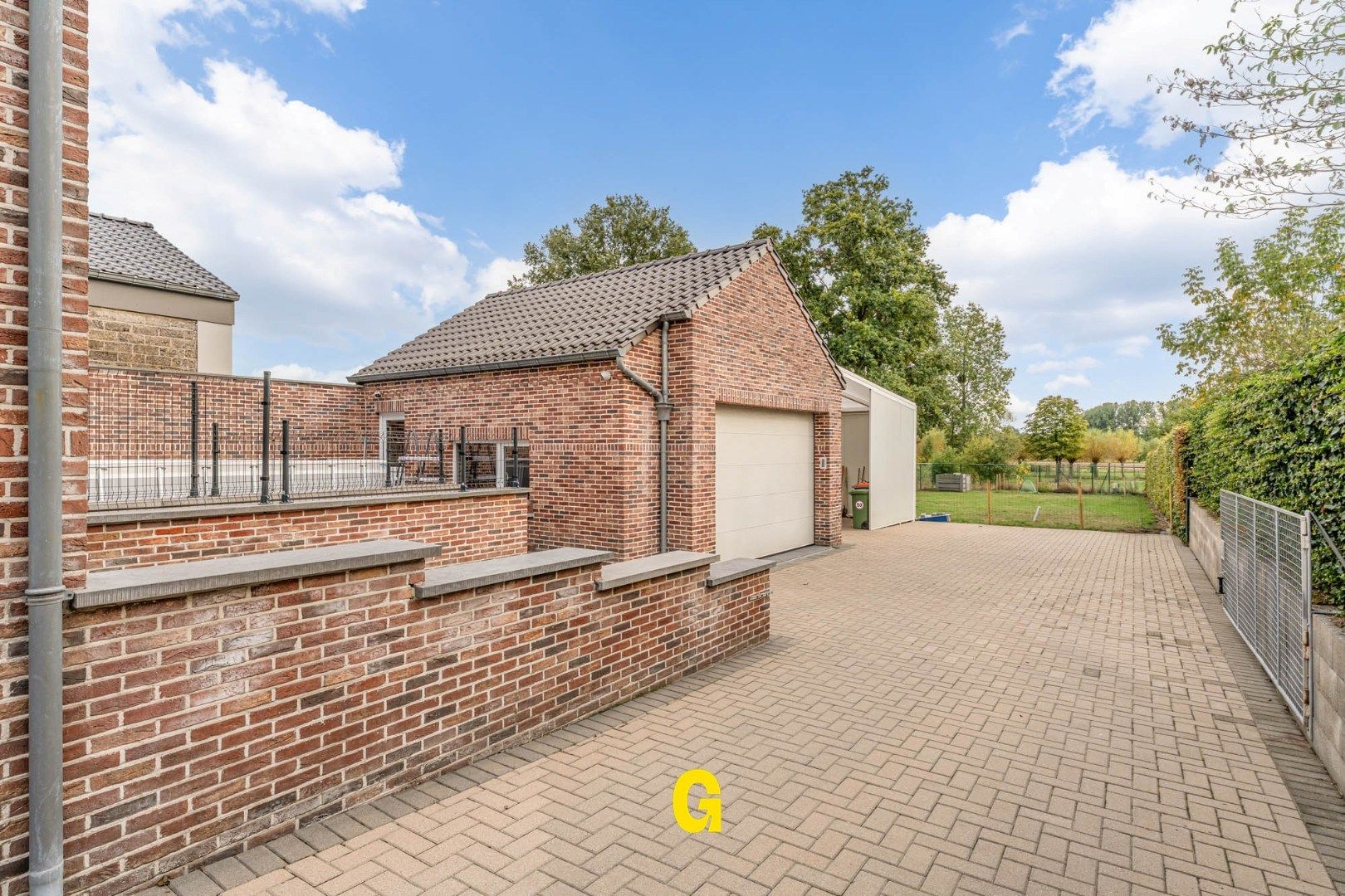 Degelijke halfopen woning met vrijstaande garage op 7a 36ca, met gegarandeerd zicht op achterliggend groen foto 23