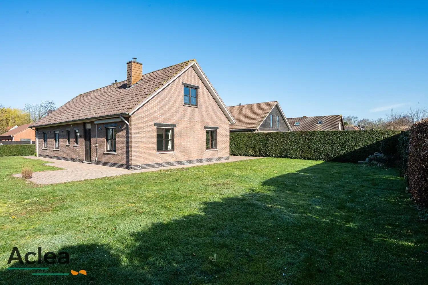 Vrijstaande woning op een zeer goede locatie in Vinderhoute. foto 28