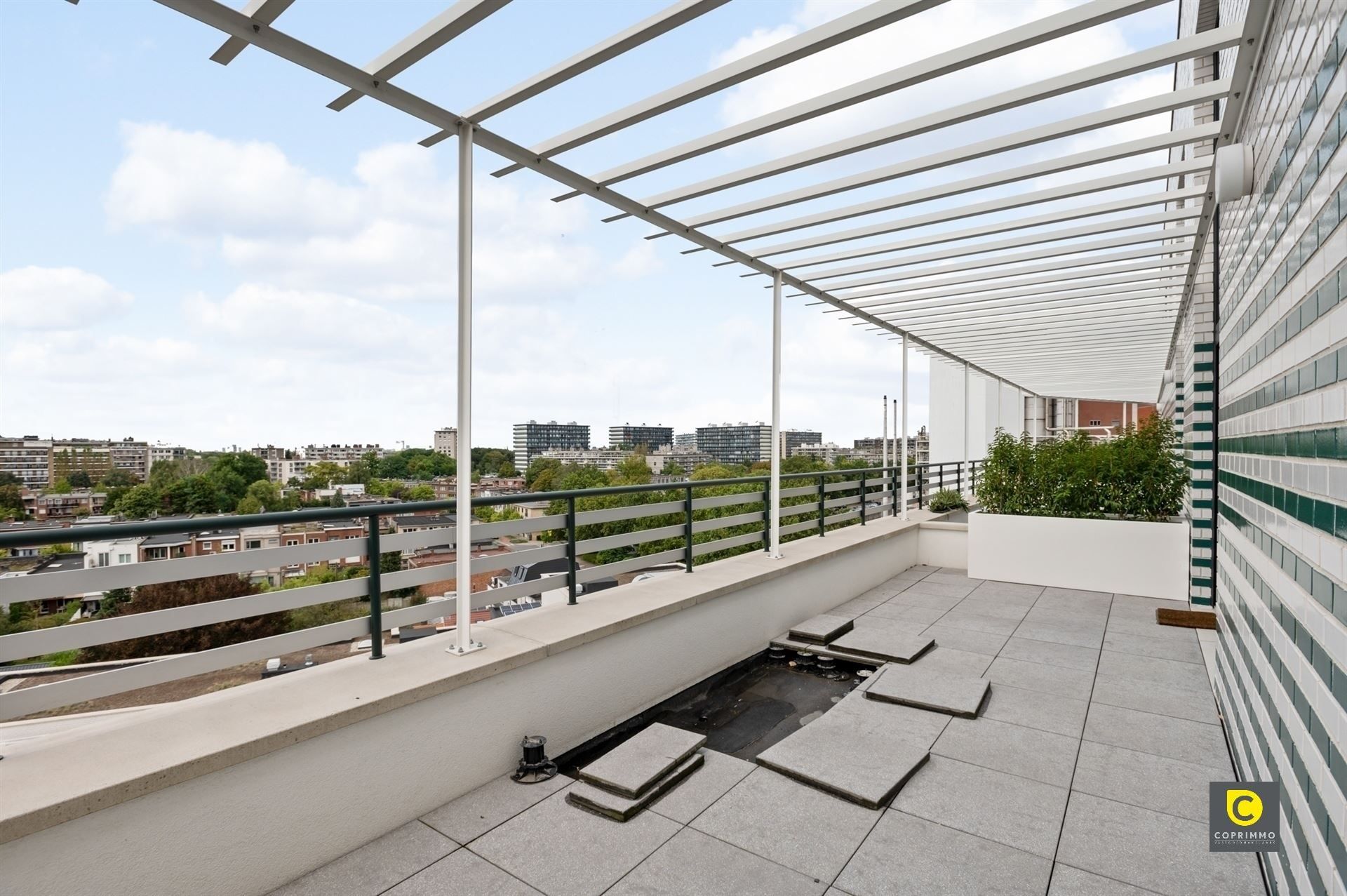 Oogstrelend duplex-penthouse met 2 slpks, 2 bdks & 2 terrassen foto 5