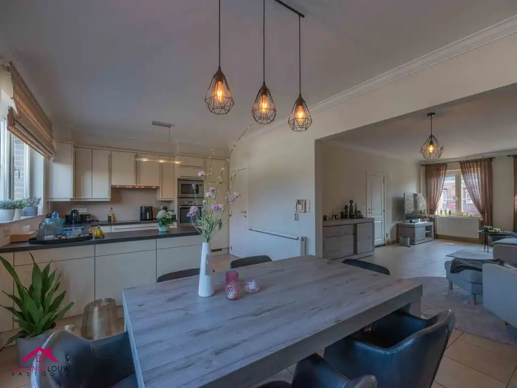 Meergezinswoning in gesloten bebouwing foto 34