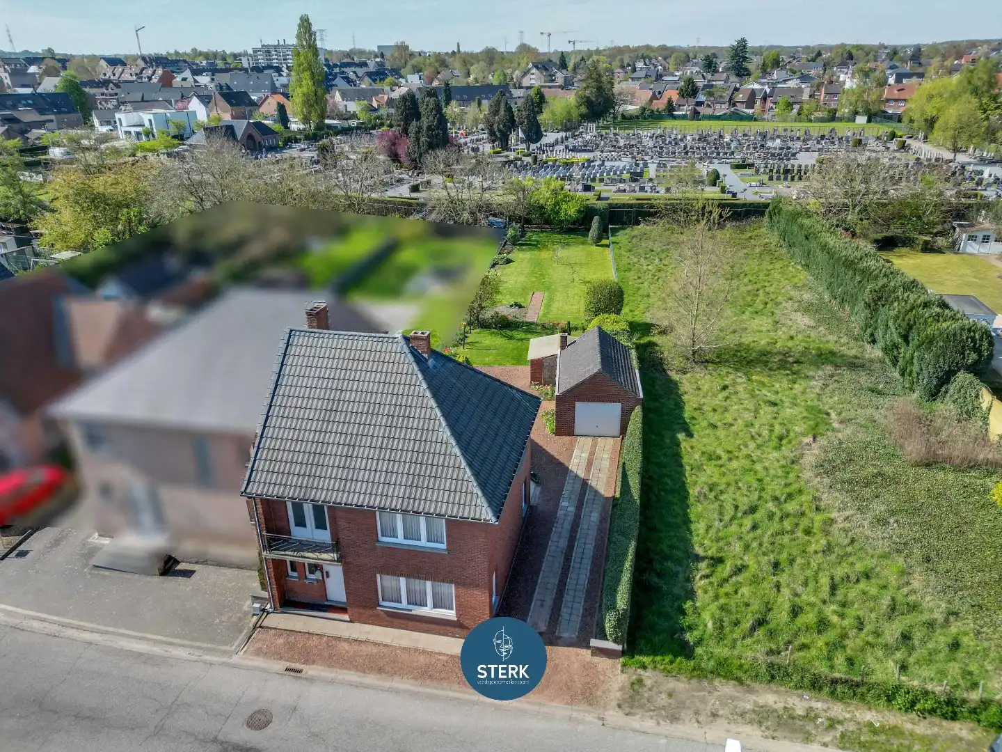 OP TE KNAPPEN GEZINSWONING OP EEN TOPLOCATIE IN CENTRUM LANAKEN !  foto 24