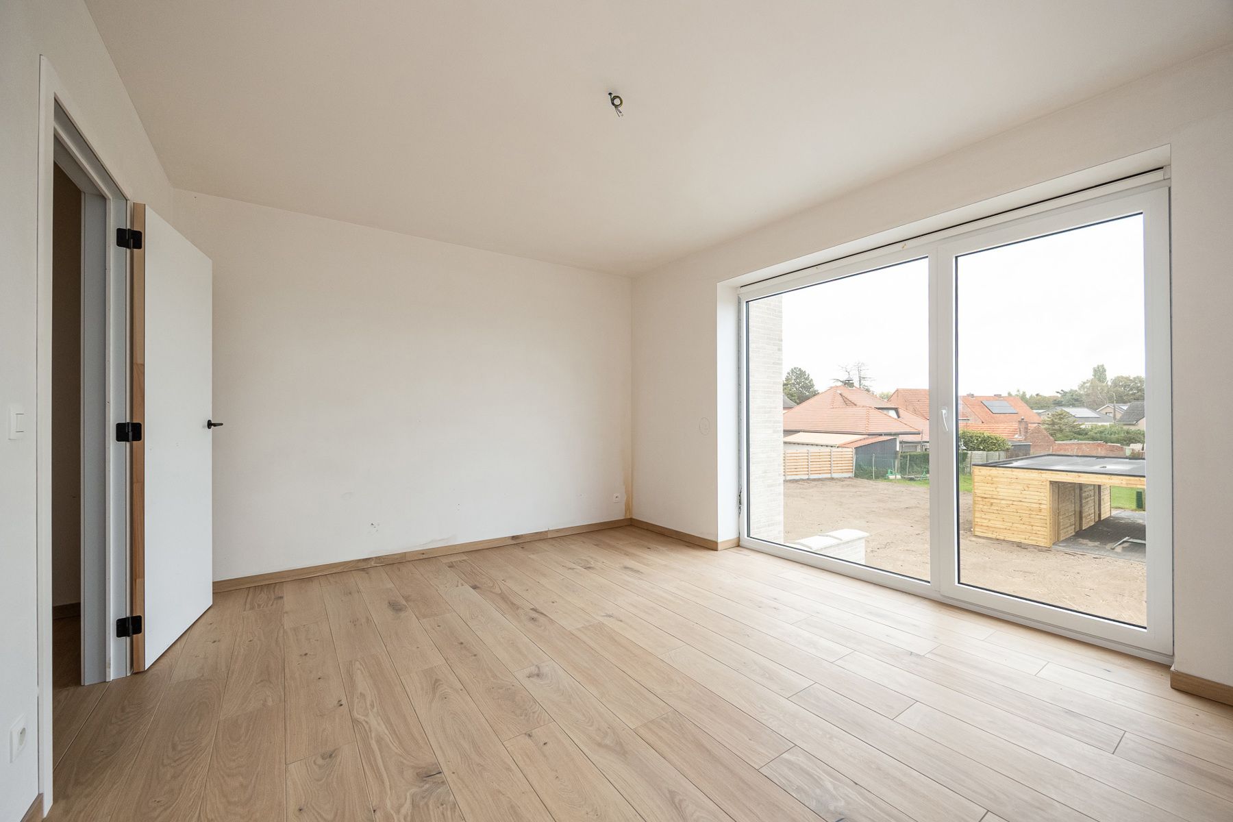 Halfopen woning met 3 slaapkamers en carport/fietsenberging op perceel van ca 320m² foto 13